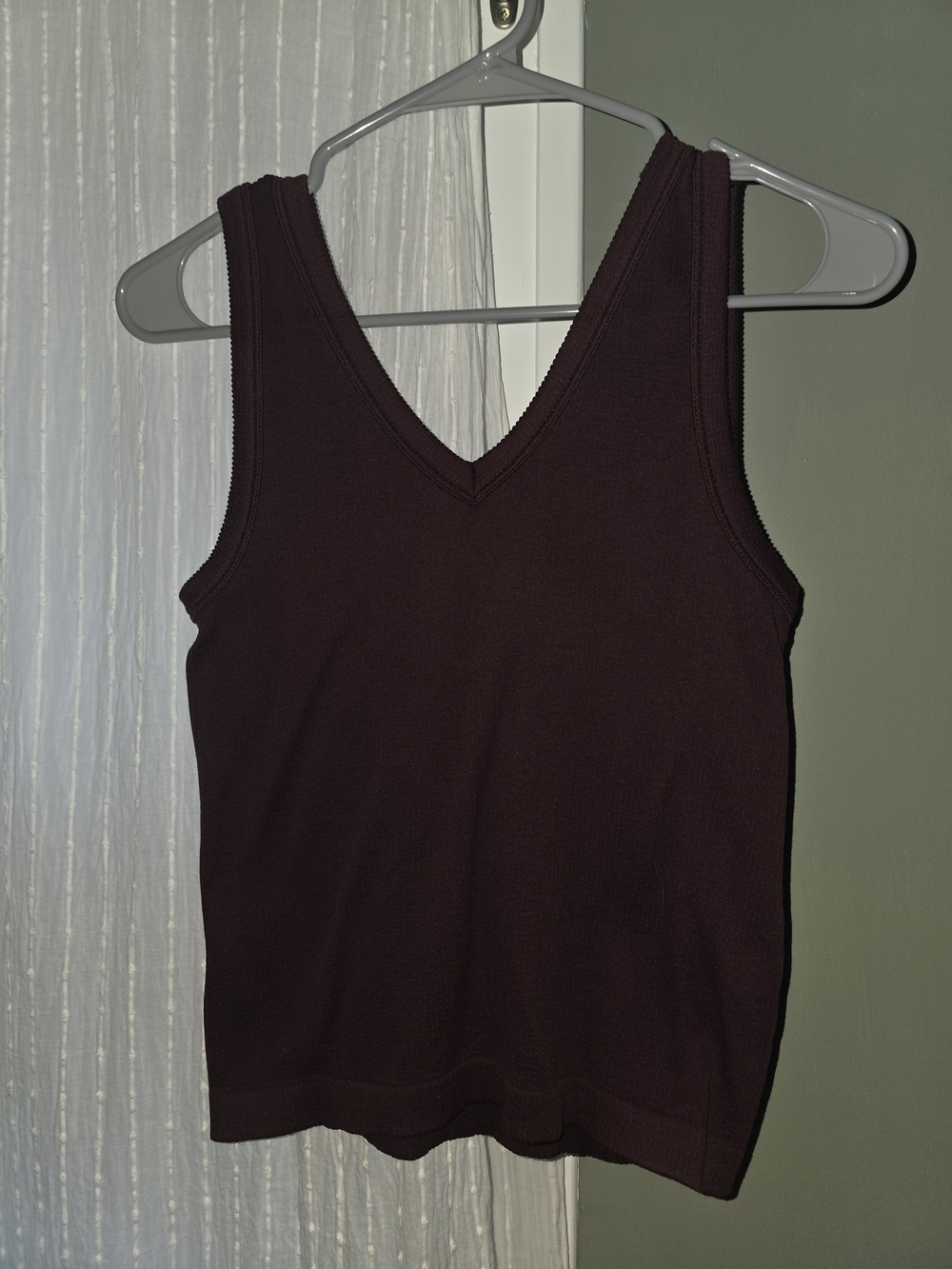 Old Navy V-Neck Ribbed Tank Top - Deep Burgundy